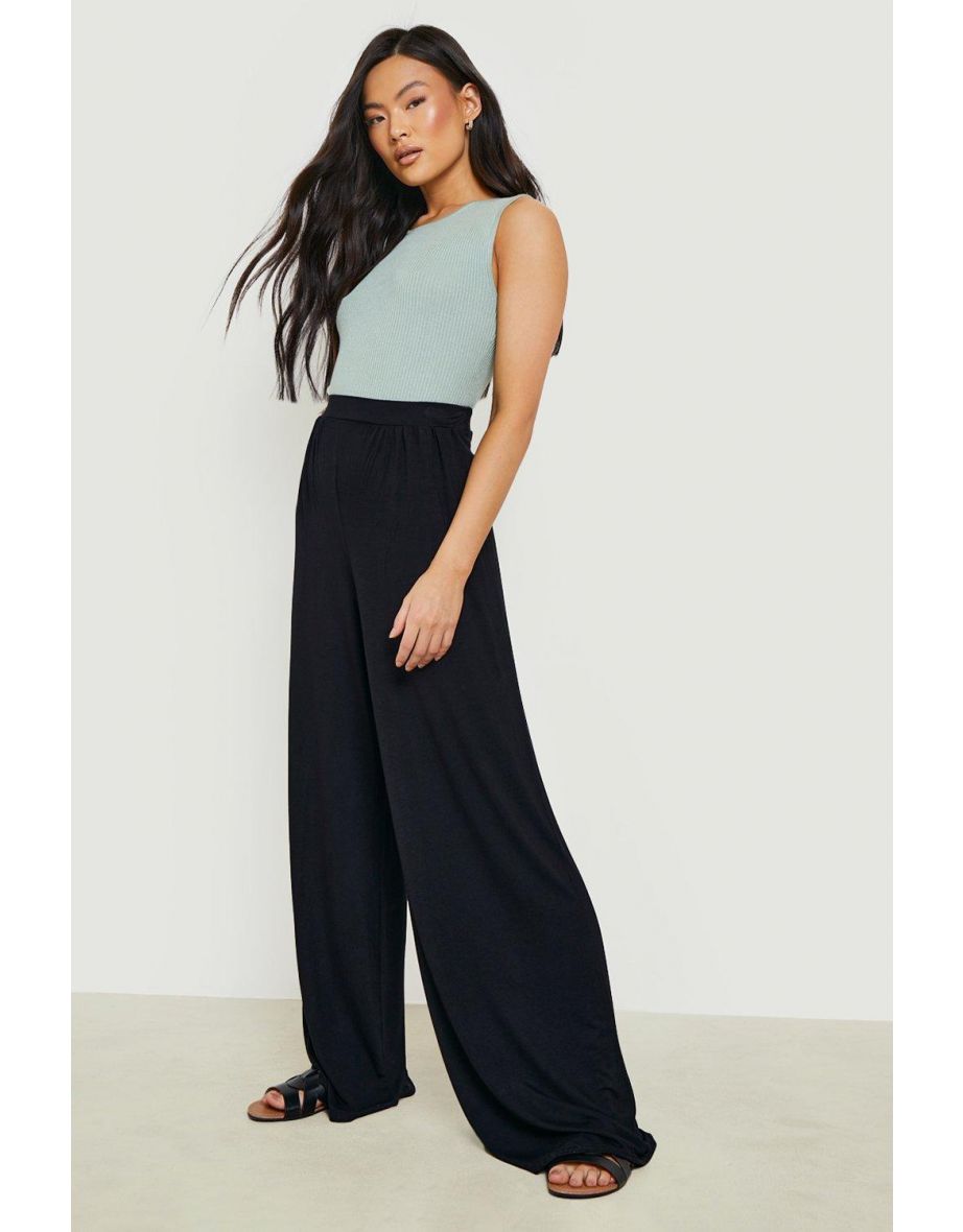 Buy Boohoo Trousers in Saudi, UAE, Kuwait and Qatar