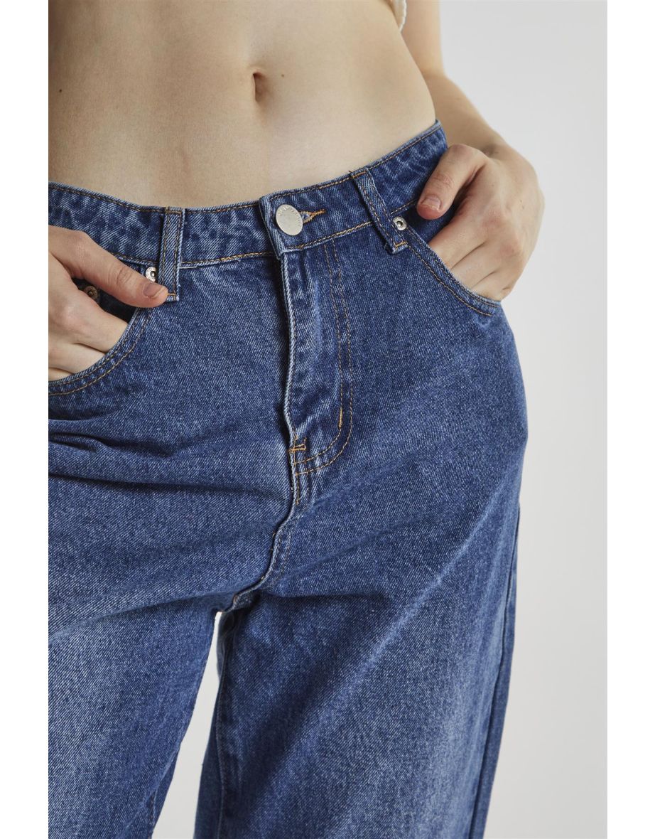 Mid-Stonewash Low-Rise Mom-Jeans - 3