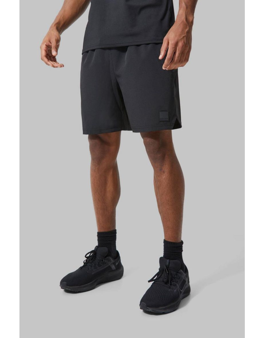 Man Active Performance 7\' Split Hem Shorts - black