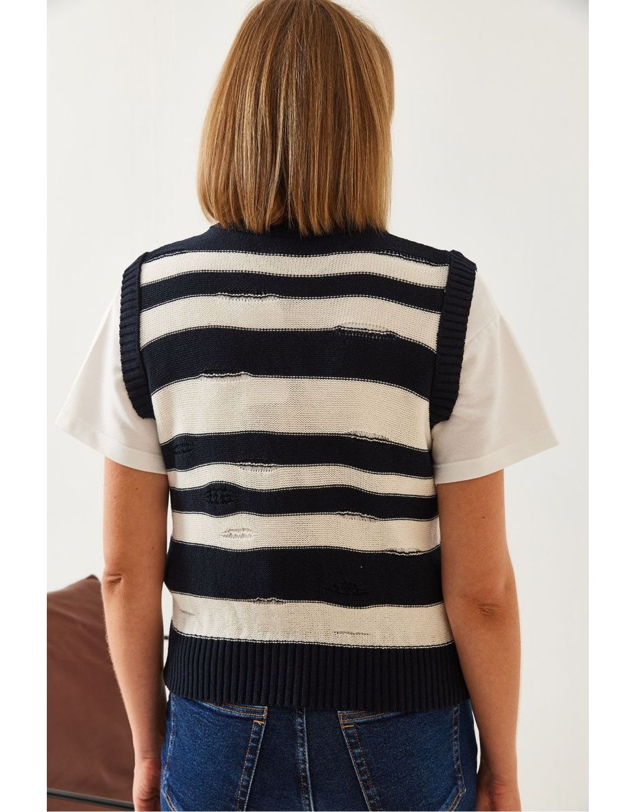 Women's Striped Sweater - 5