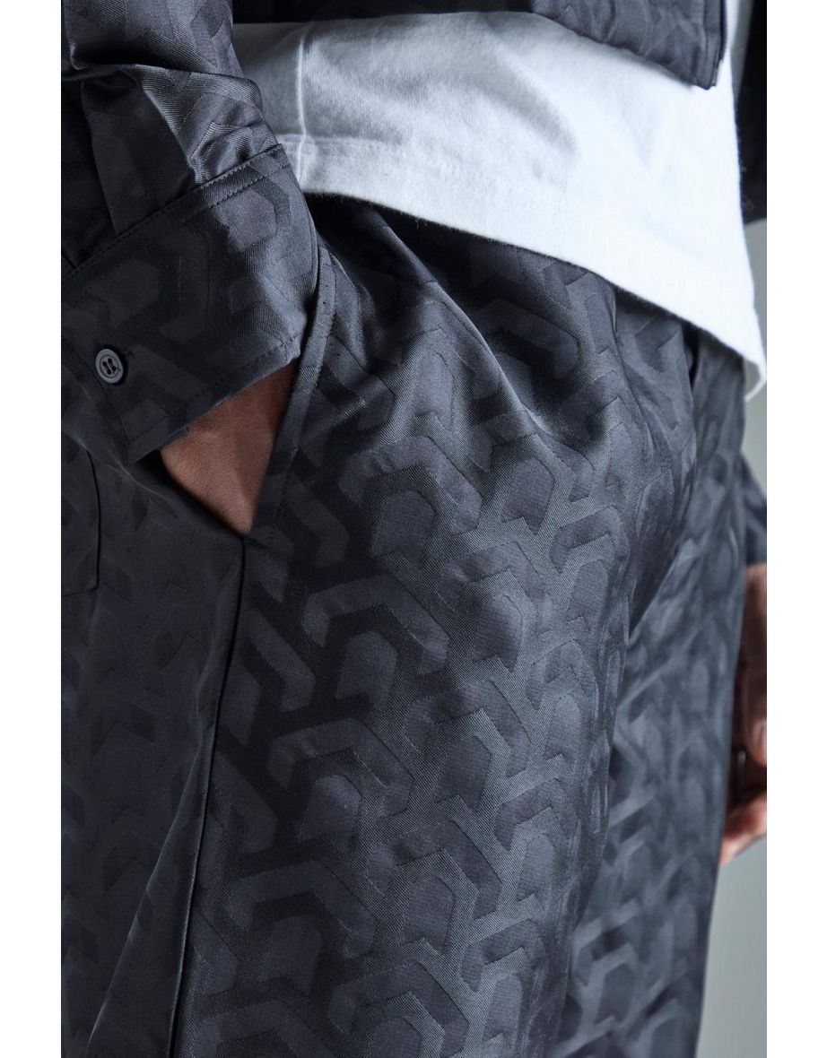 Textured Geo Tapered Trouser - black - 2