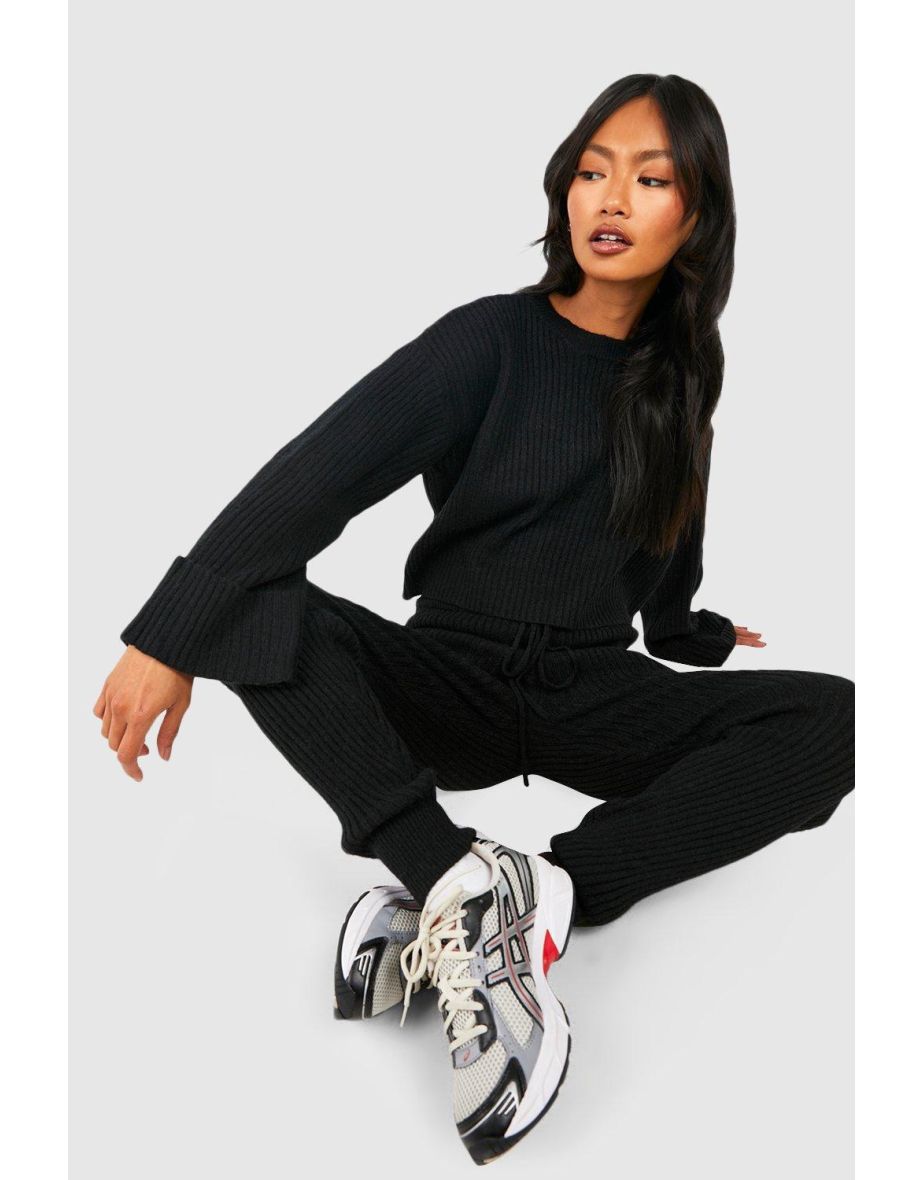 Shop Cuff Detail Oversized Jumper And Cuffed Jogger Set black Online in Qatar VogaCloset