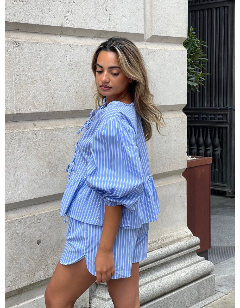 Blue-Stripe Side Split Shorts - 2
