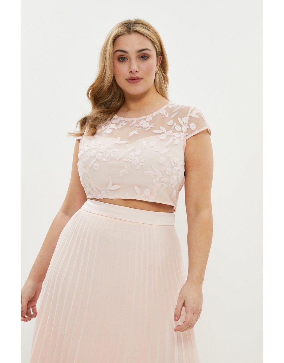 Curve Embroidered Cap Sleeve Top