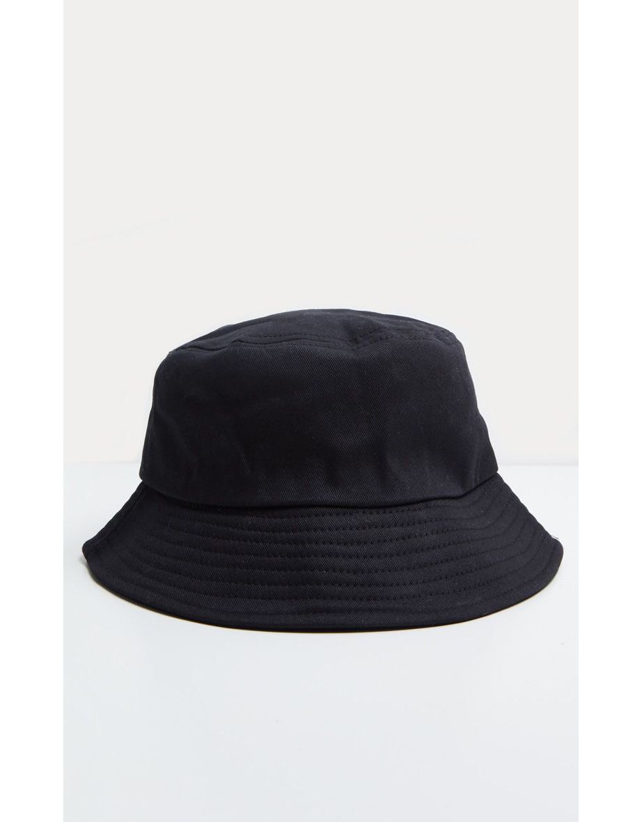 قبعة سادة لون أسود
