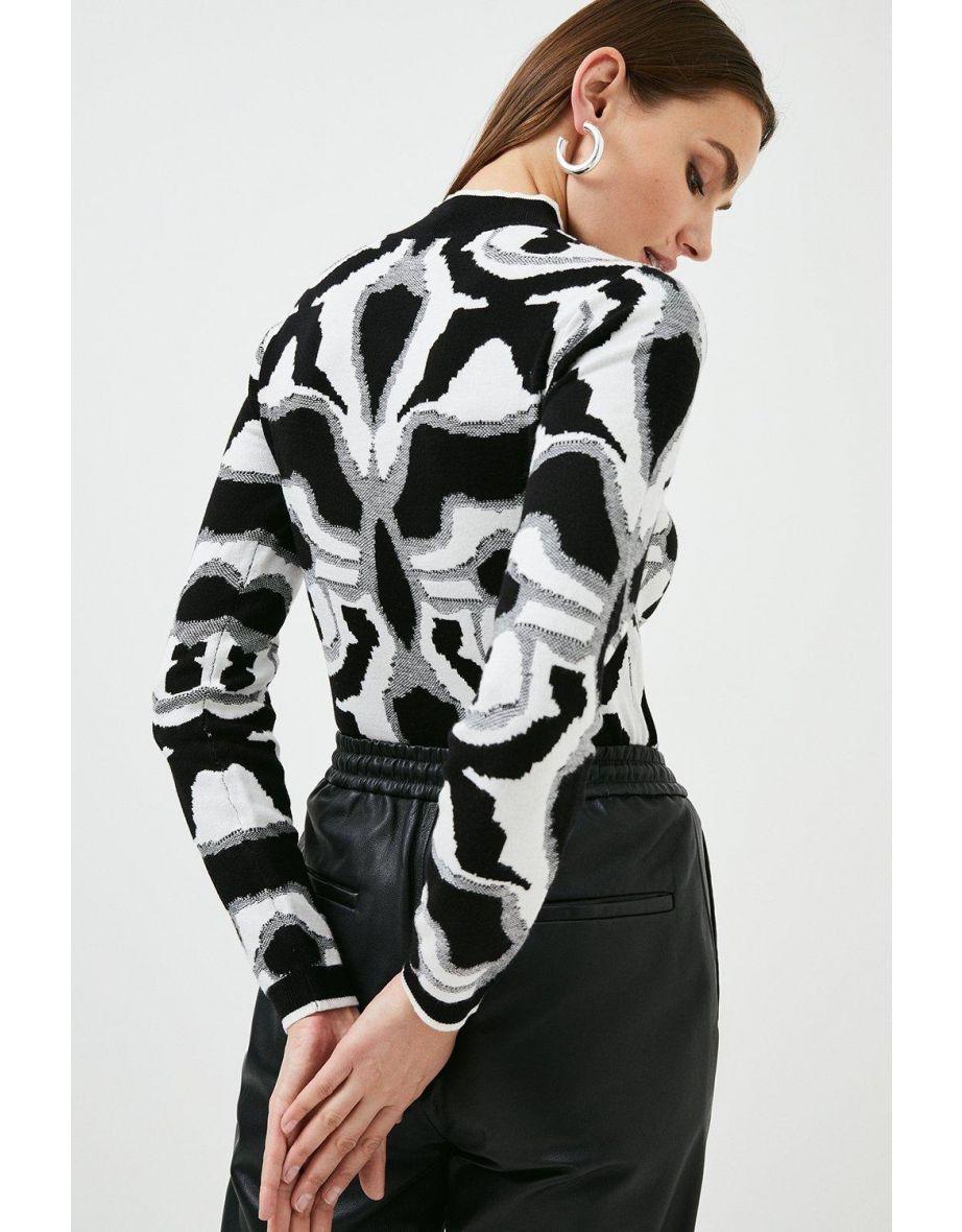 Textured Jacqaurd Knitted Jumper - 2