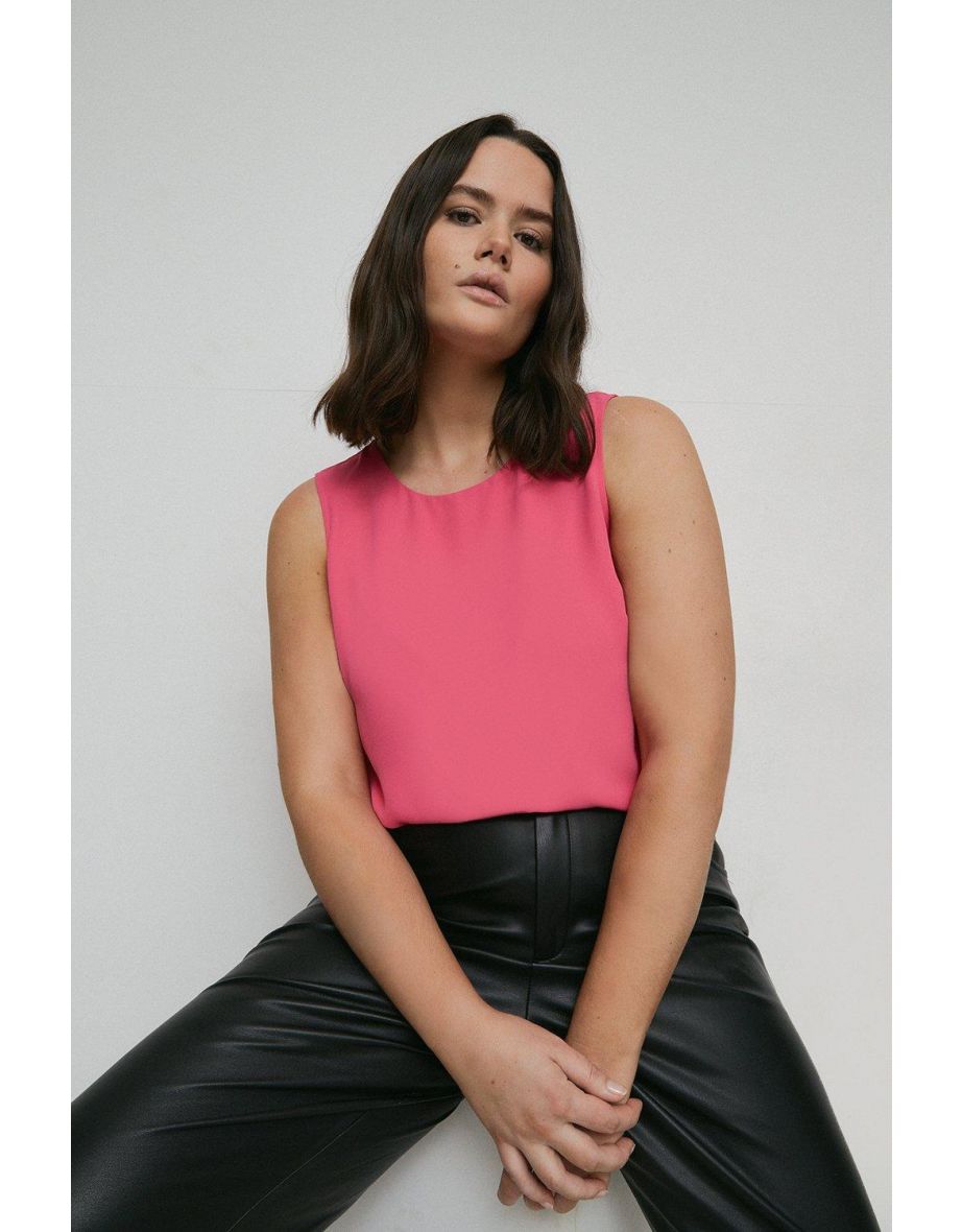 Curve Sleeveless Top