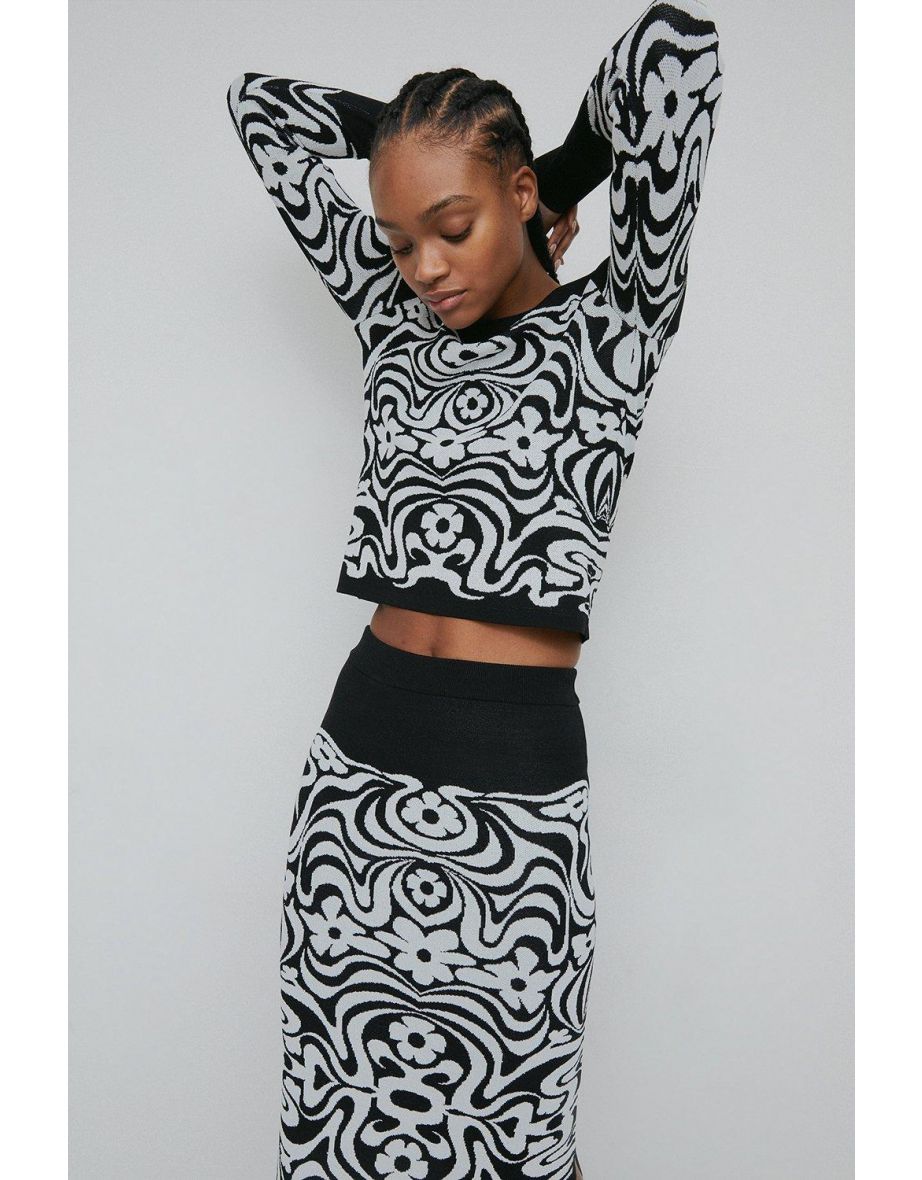 Wave Floral Placement Jacquard Knit Jumper