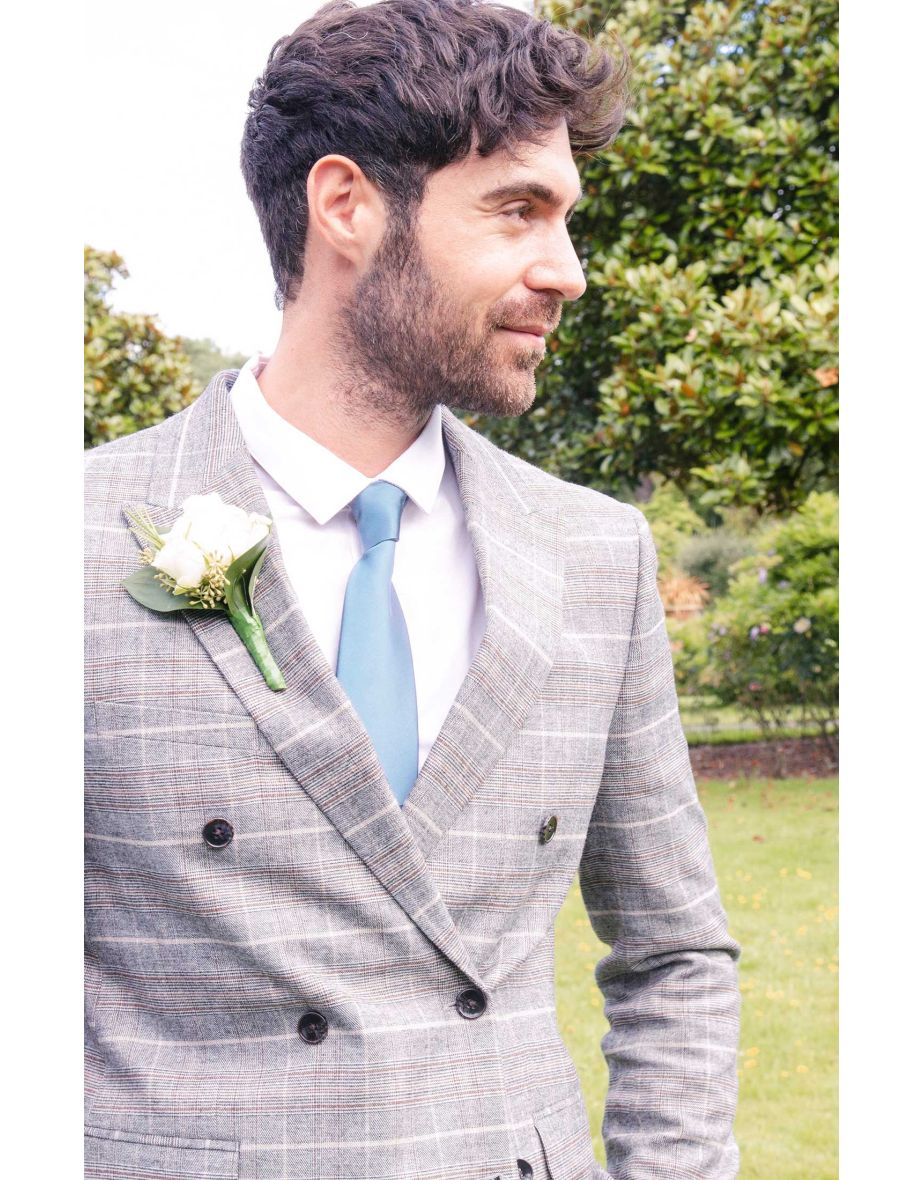Wedding Tie by Alie Street