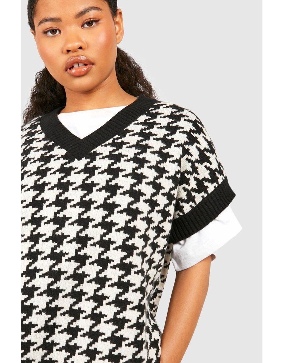 Petite V Neck Dogtooth Knitted Vest - black - 3