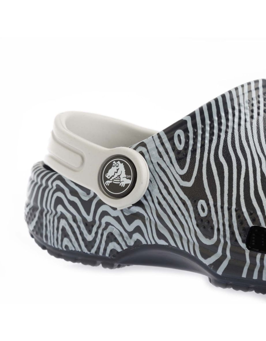 Boy's Crocs Juniors Classic Topgraphic Clogs in Blue - 4