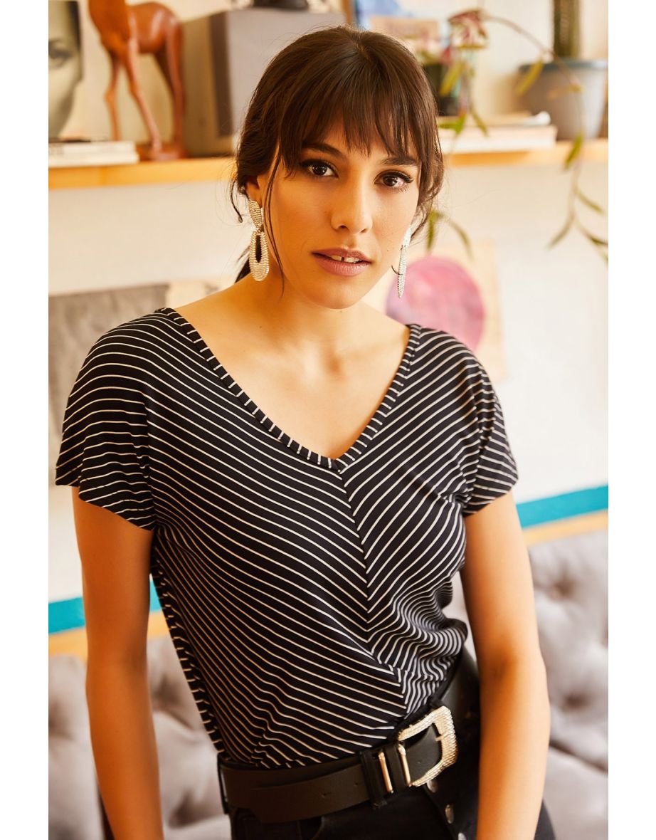T-Shirt - Black - Regular fit