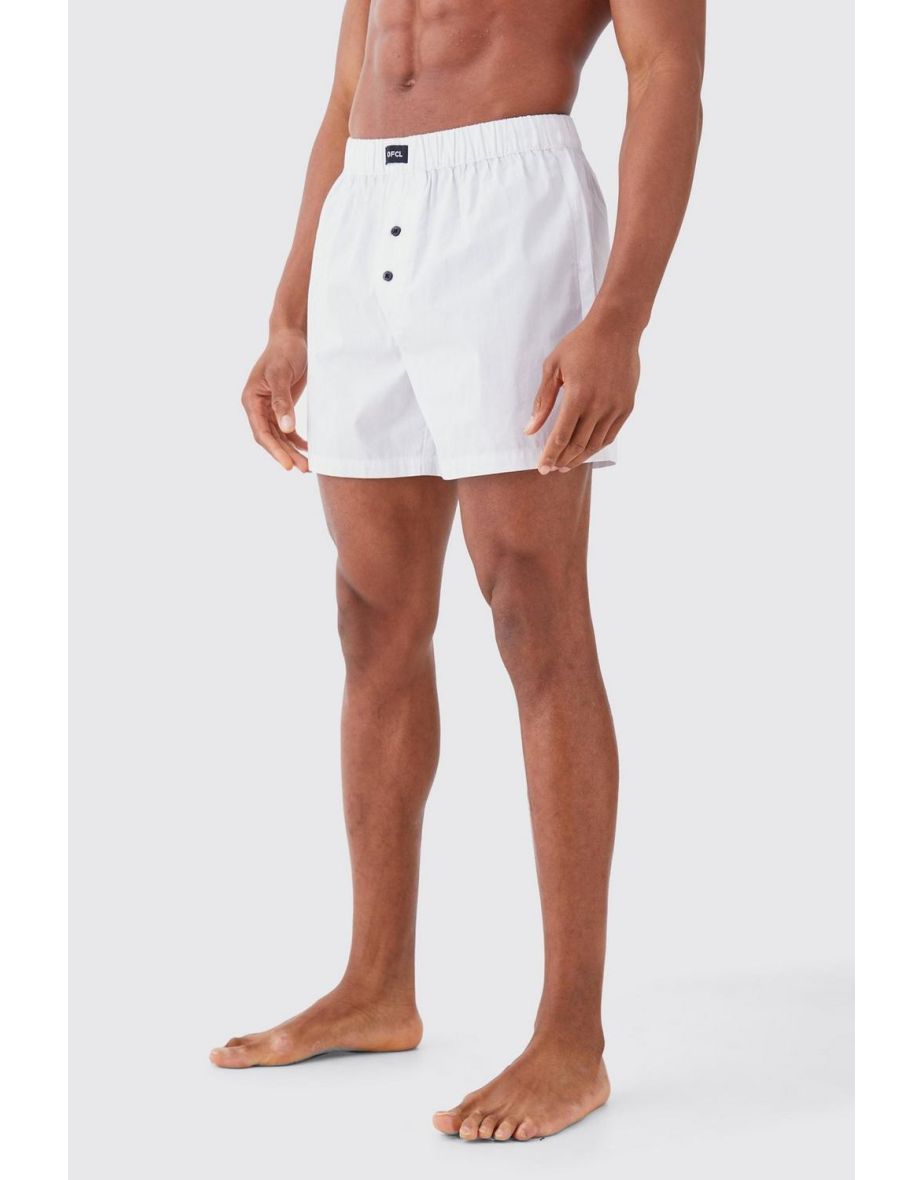 Boohooman hotsell white shorts