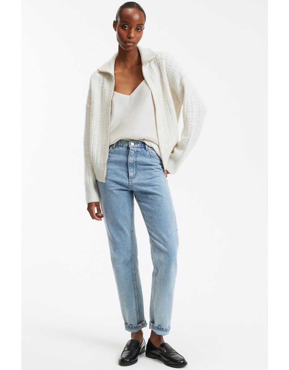 Short Chunky Knit Cardigan with V-Neck