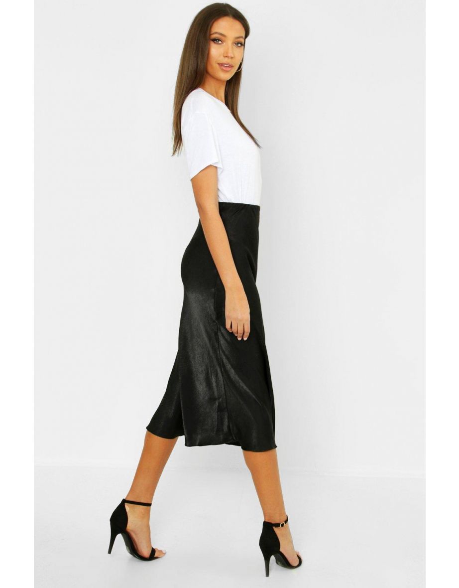 Buy Boohoo Midi Skirts in Saudi, UAE, Kuwait and Qatar | VogaCloset