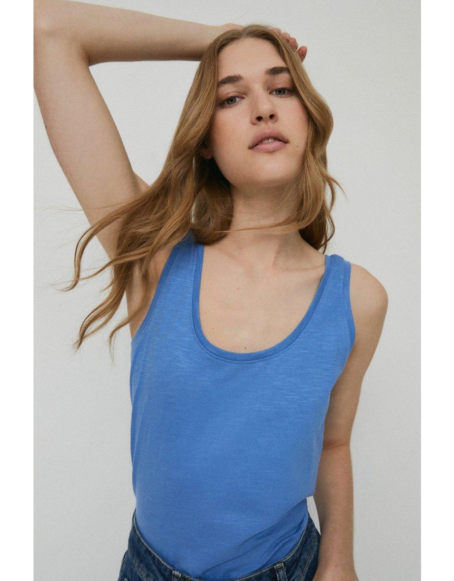 Slub Scoop Neck Vest