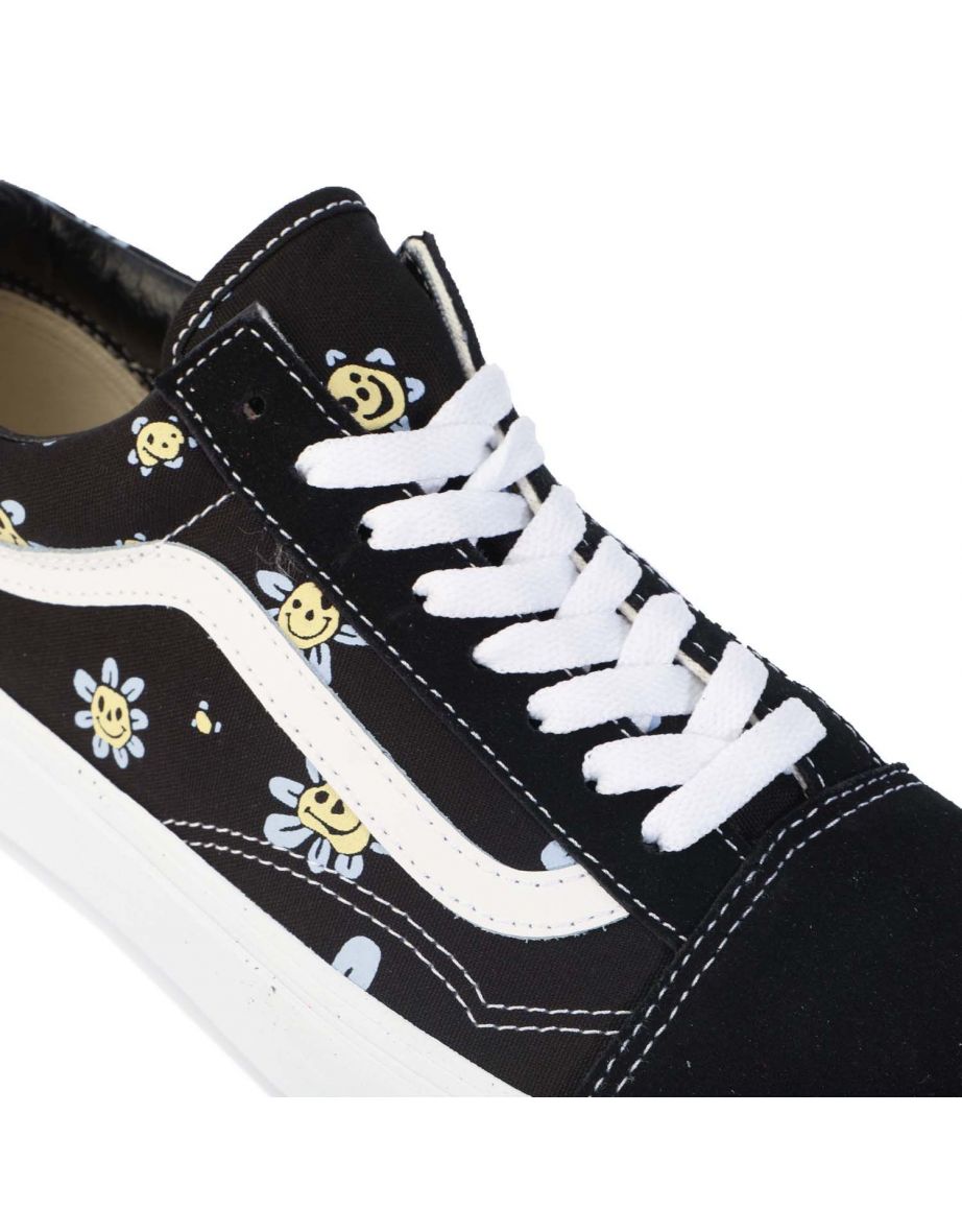 Men's Vans Old Skool Trainers in Black - 5
