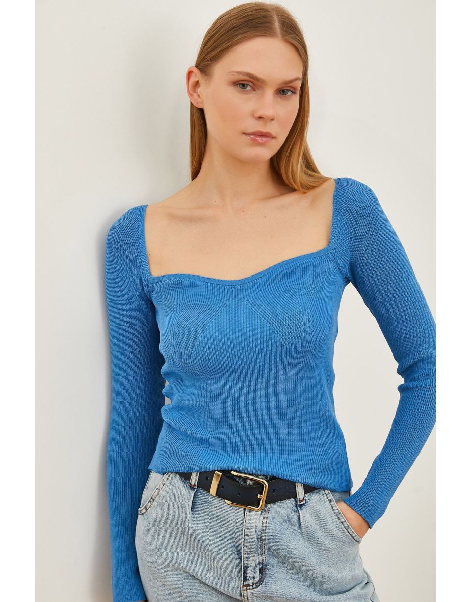 Women's Indigo Kiss Collar Crop Knitwear top