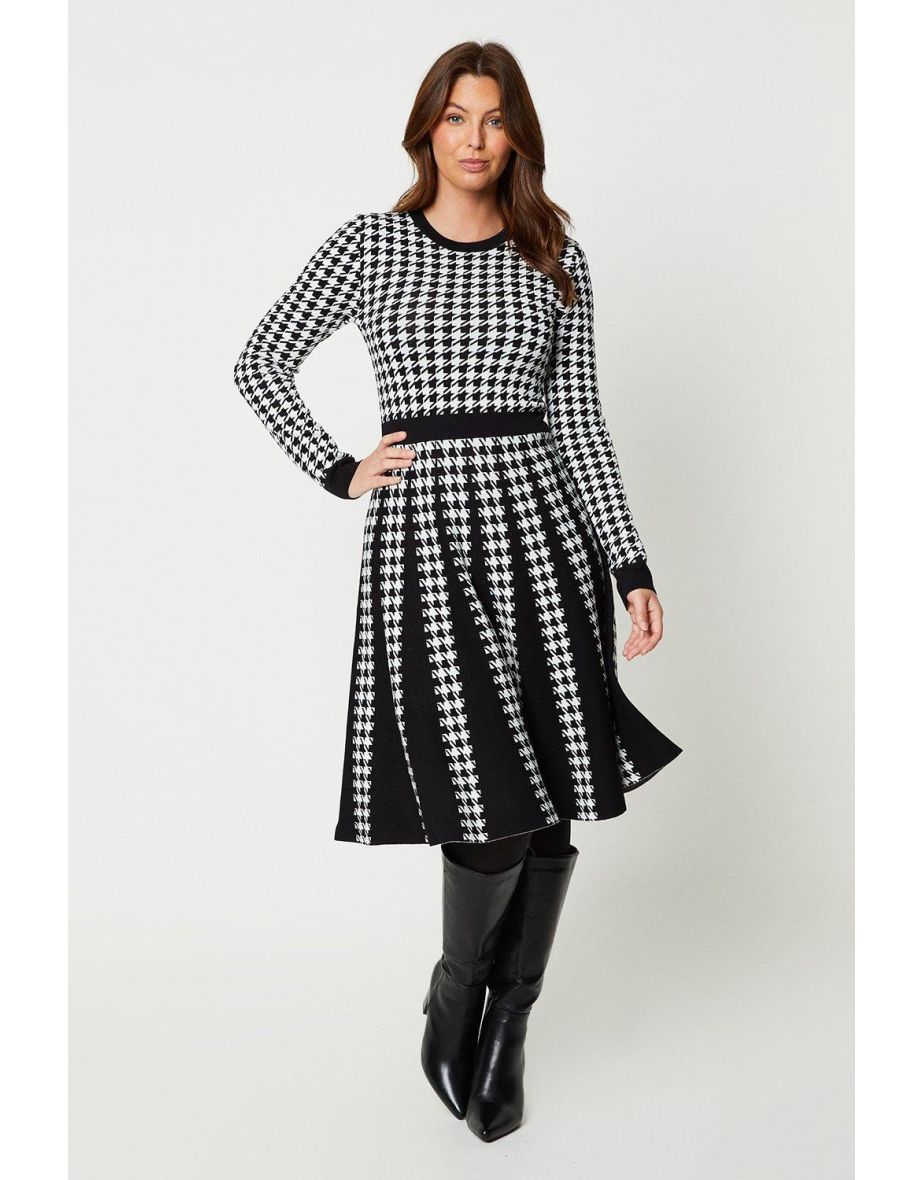 Wallis fit and outlet flare dress