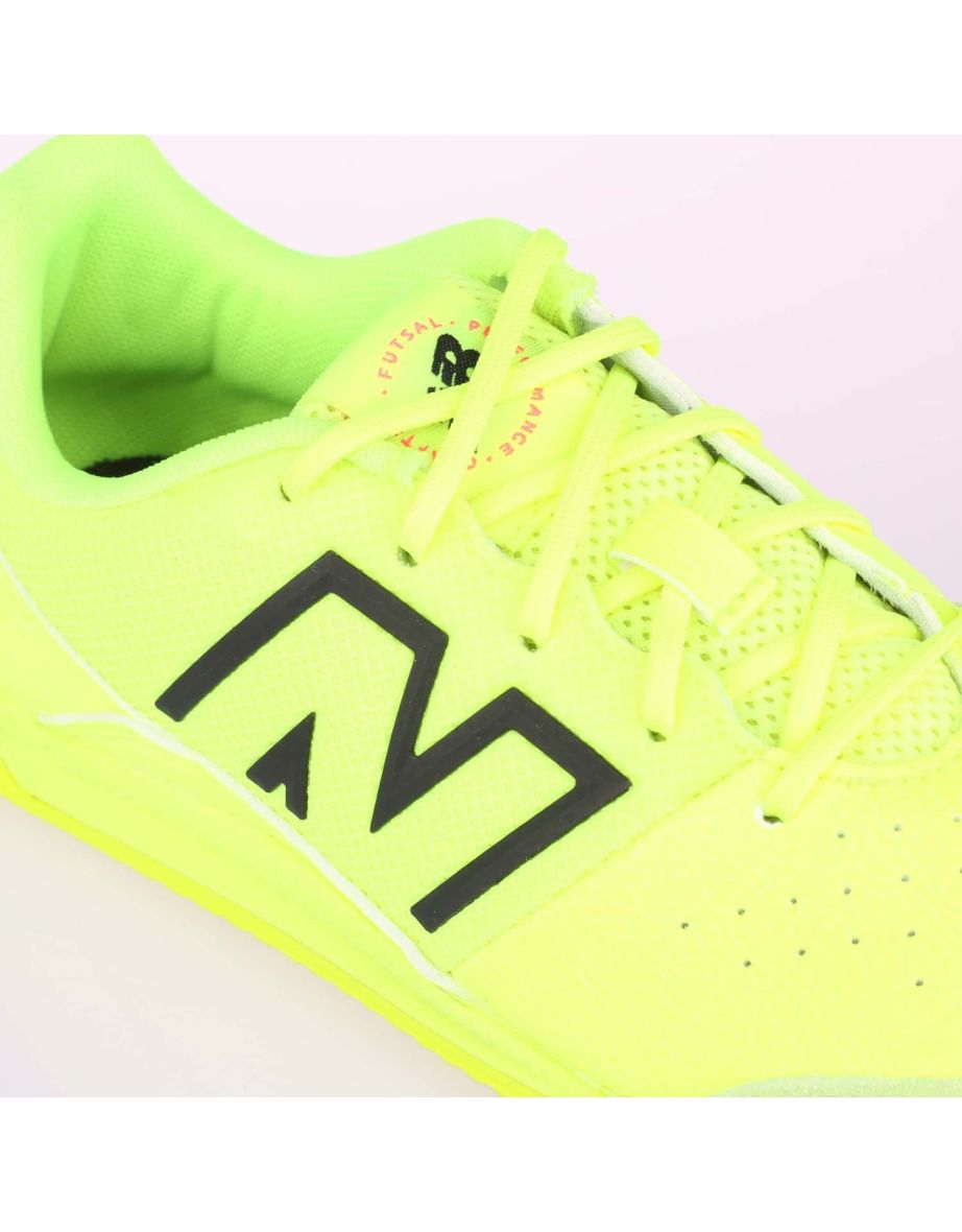 Boy's New Balance Juniors Audazo Command V6 Indoor Football Boots in Green - 4