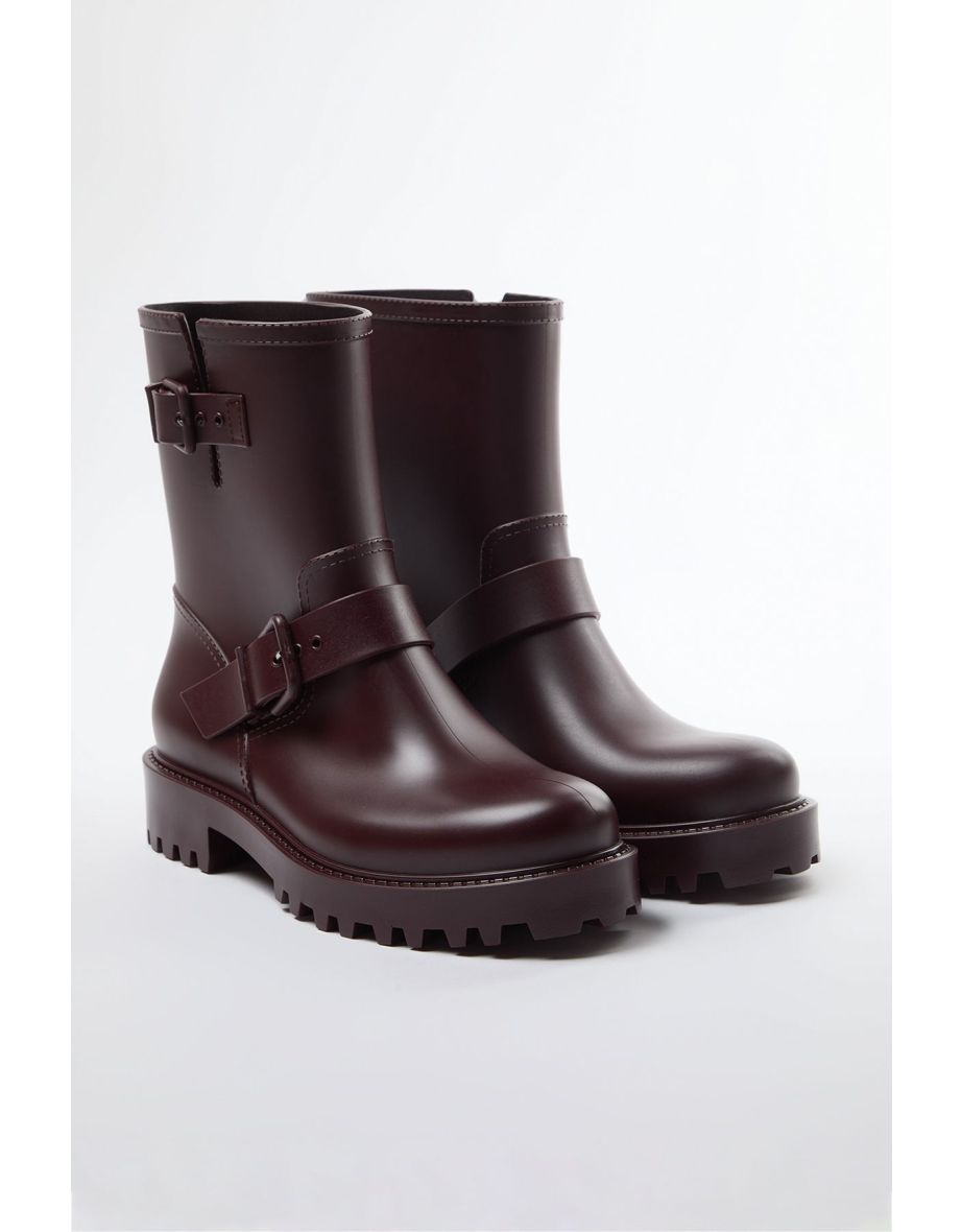 Dark Burgundy Buckle Short Flat Heeled Women's Rain Boots