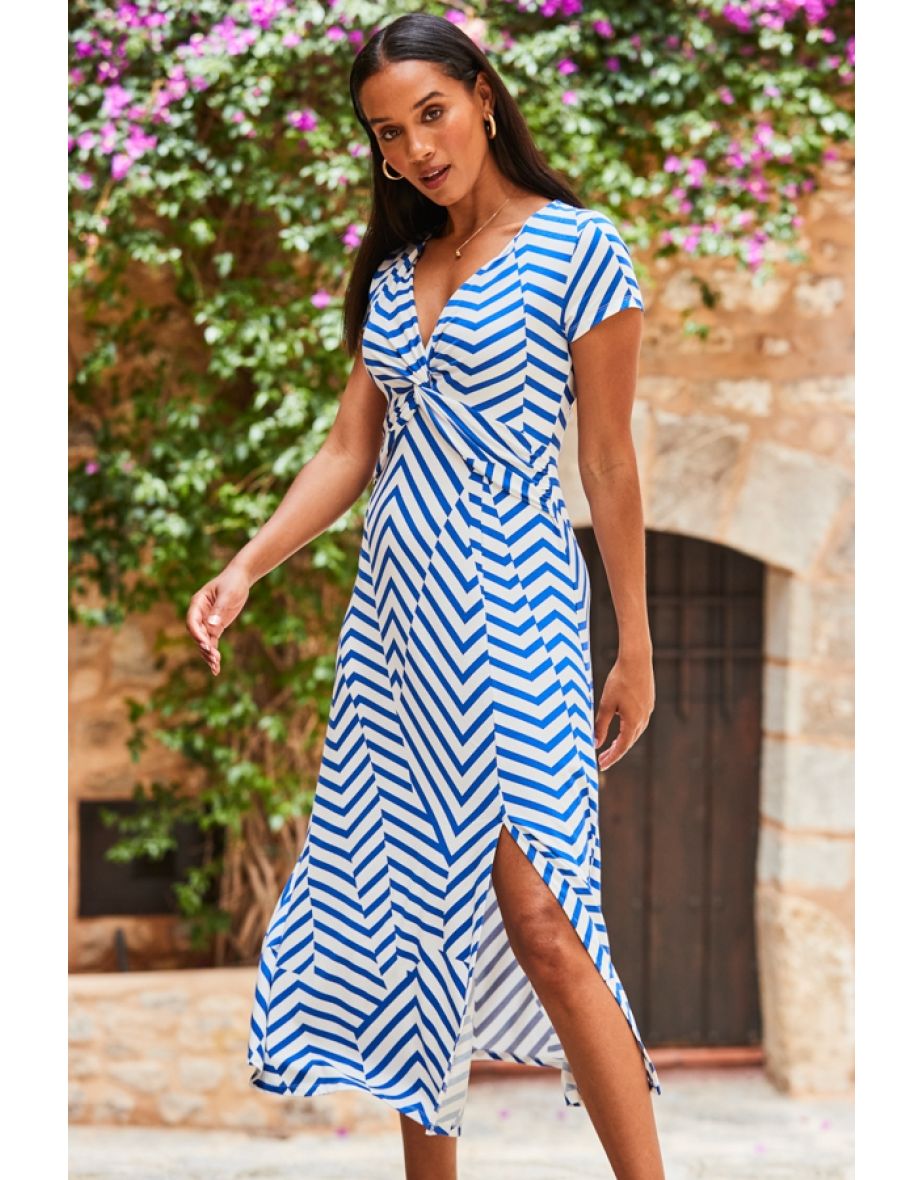 White & Blue Geometric Stripe Print Twist Front Maxi Dress - 4
