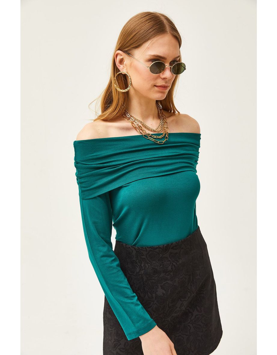 Women's Emerald Green Madonna Collar Knitted Viscose top