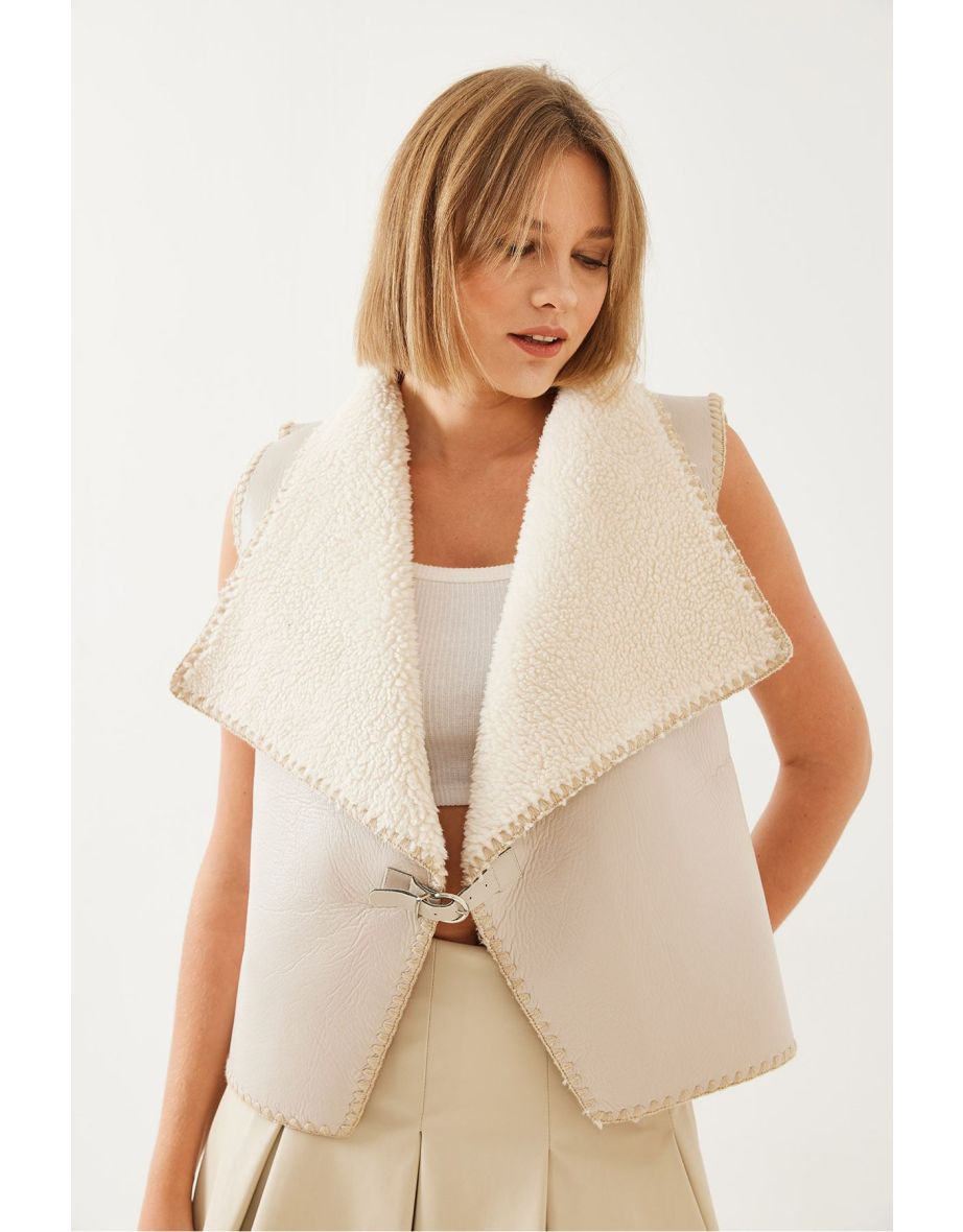Women's Handcrafted Detailed Sheepskin Vest - 4