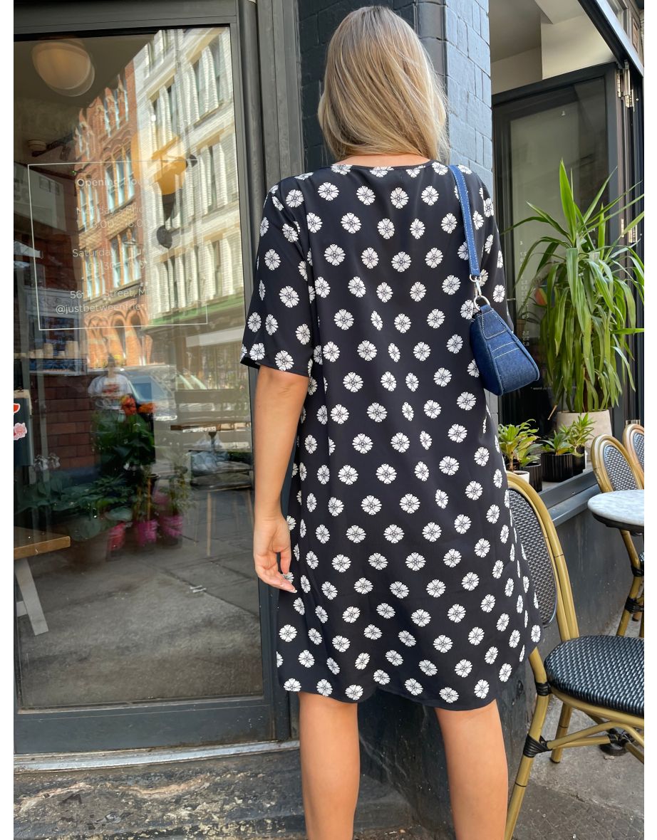 Mono-Daisy T-Shirt Mini-Dress - 3
