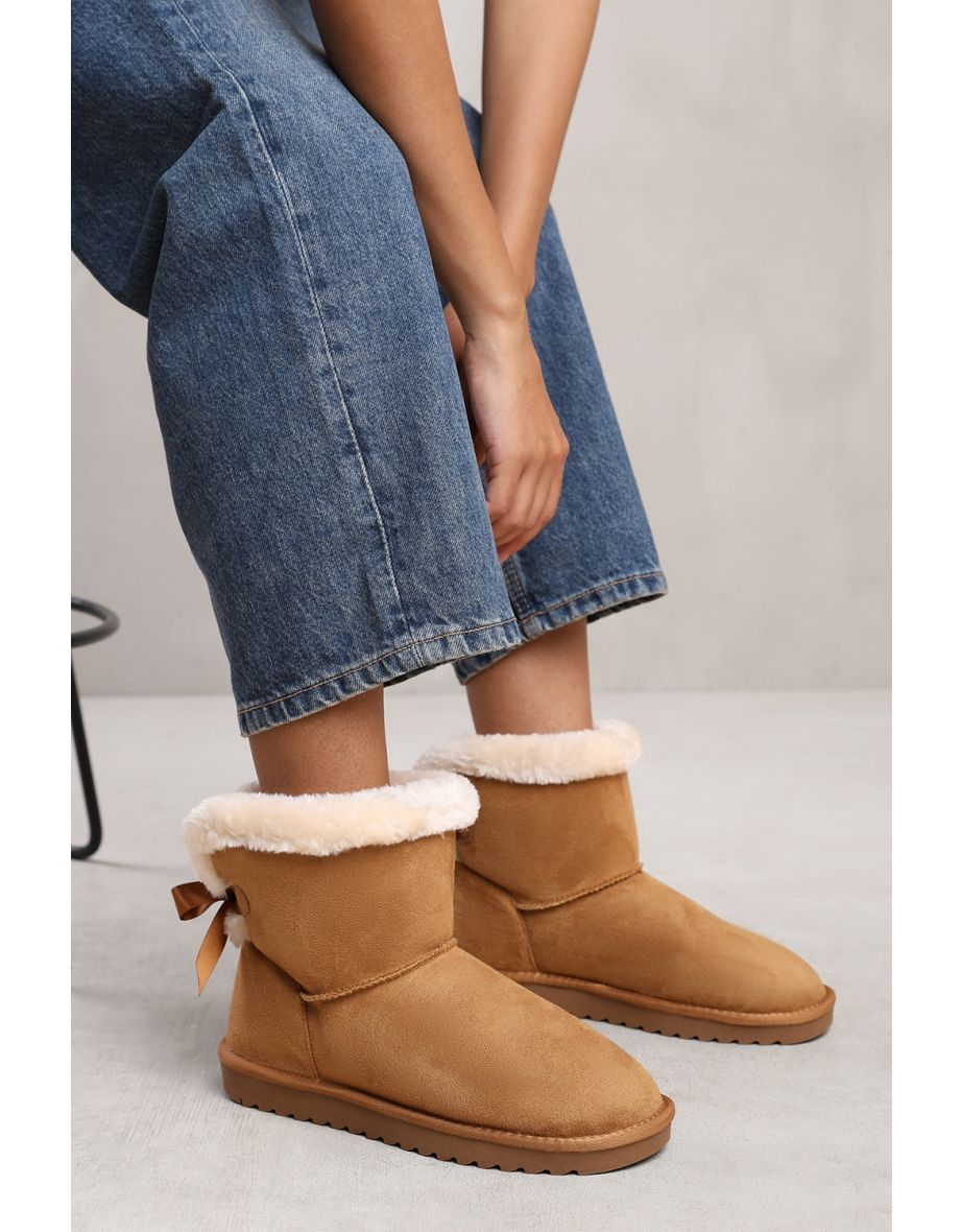 ALBA ANKLE BOOT WITH FAUX FUR LINING AND BOW RIBBON DETAIL IN CHESTNUT
