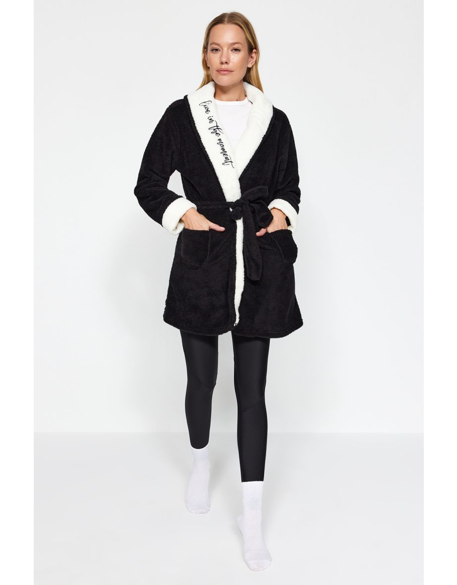 Wellsoft Knitted Dressing Gown with Pocket and Motto Embroidery