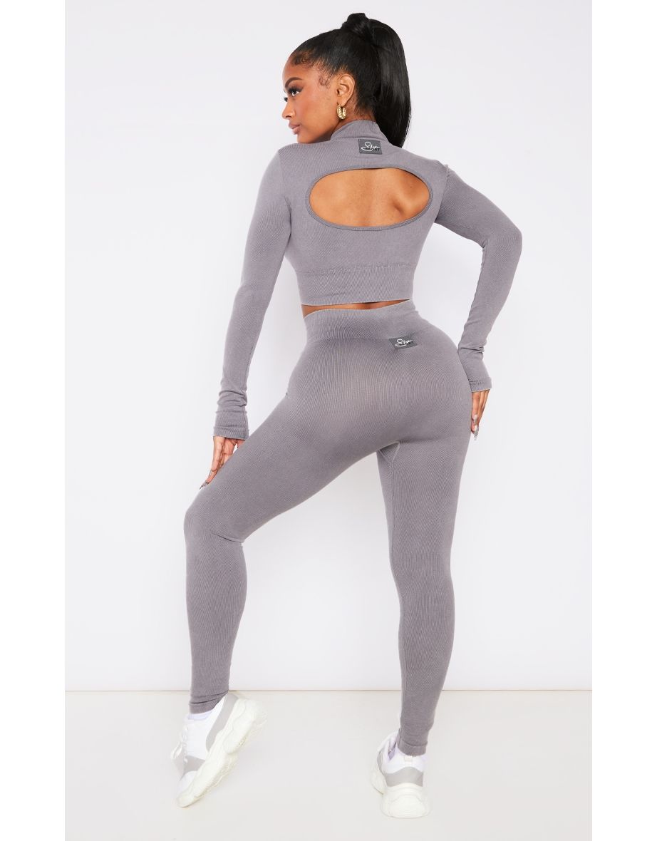 Buy Leggings Prettylittlething in Bahrain VogaCloset