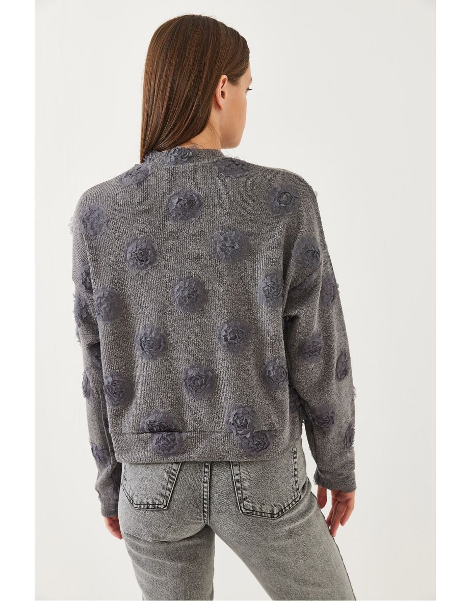 Women's Crew Neck Rose Detailed Blouse - 5