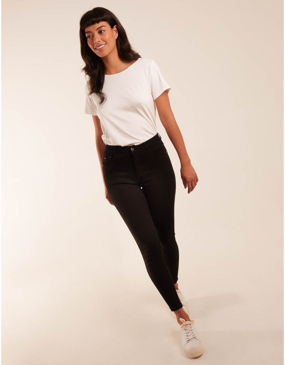 Black Broadbelt High Rise Skinny Ankle Jeans- 1085, High Waisted Skinny  Jeans, Ladies Ki Skinny Jean, महिलाओं की स्कीनी जींस, लेडीज़ स्कीनी जींस -  EFab Enterprises, New Delhi | ID: 2852229233173