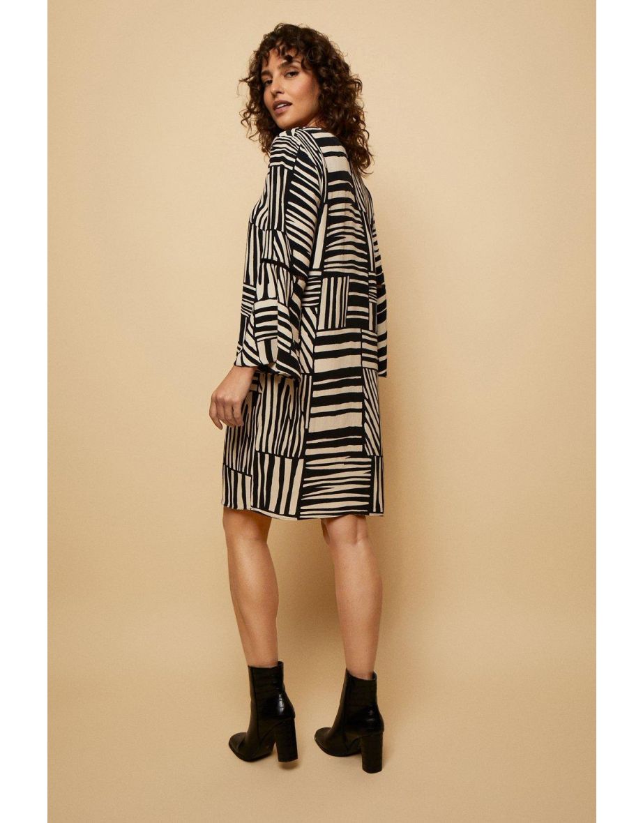 Black And White Printed Shift Mini Dress - 2