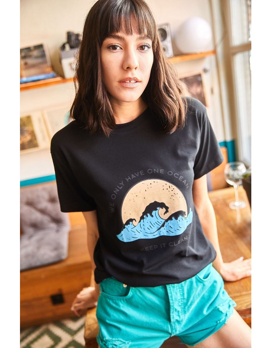 Women's Black Ocean T-Shirt