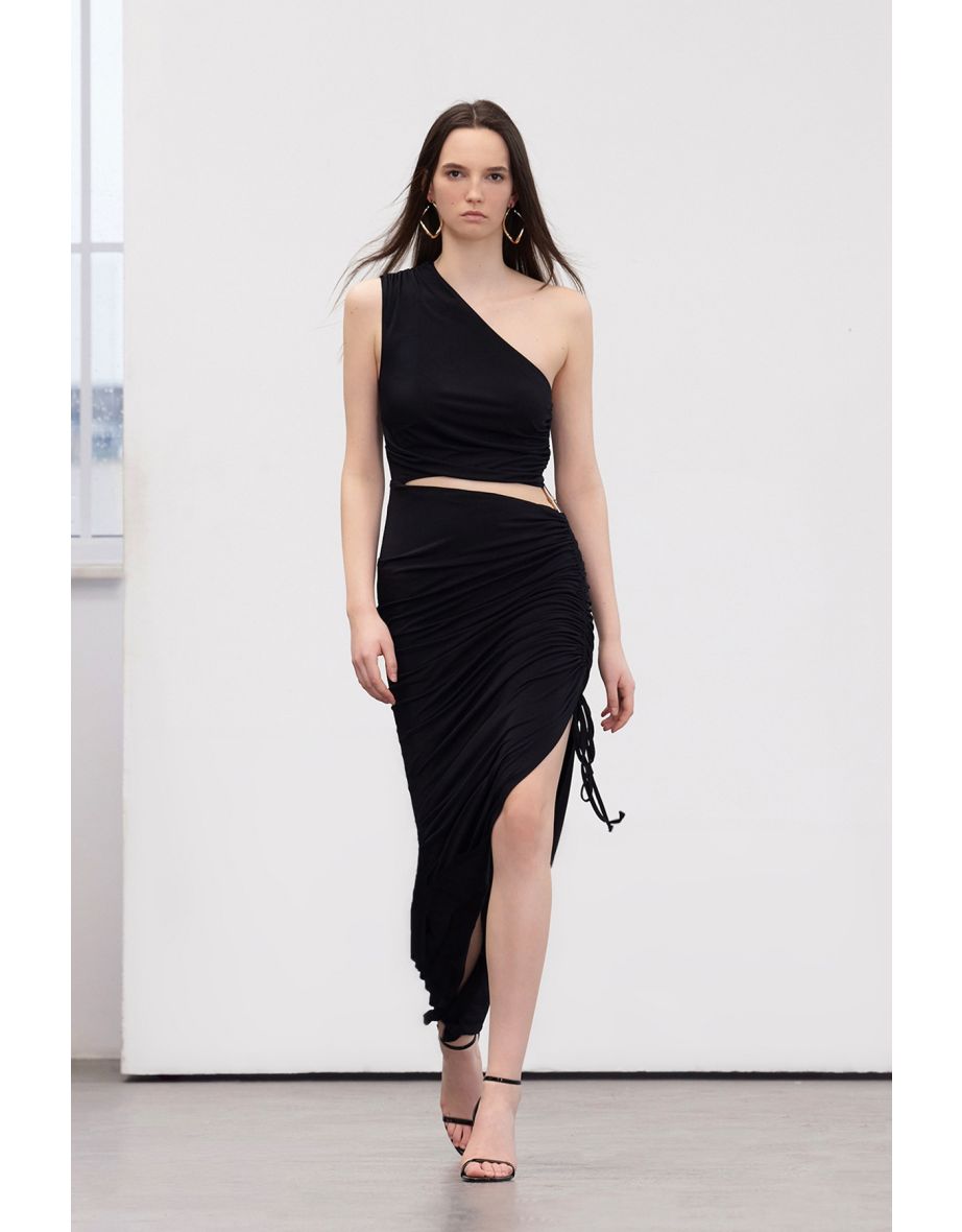 Limited Edition Black Fitted Evening Long Evening Dress with Accessories