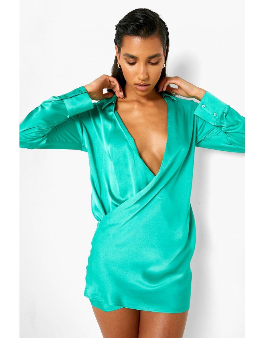 فستان ساتان بياقة عميقة - أخضر