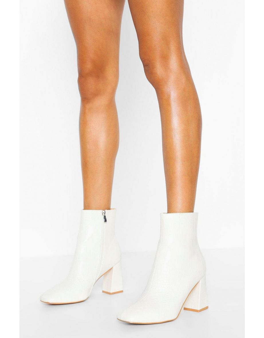 Wide Fit Croc Block Heel Shoe Boots - white