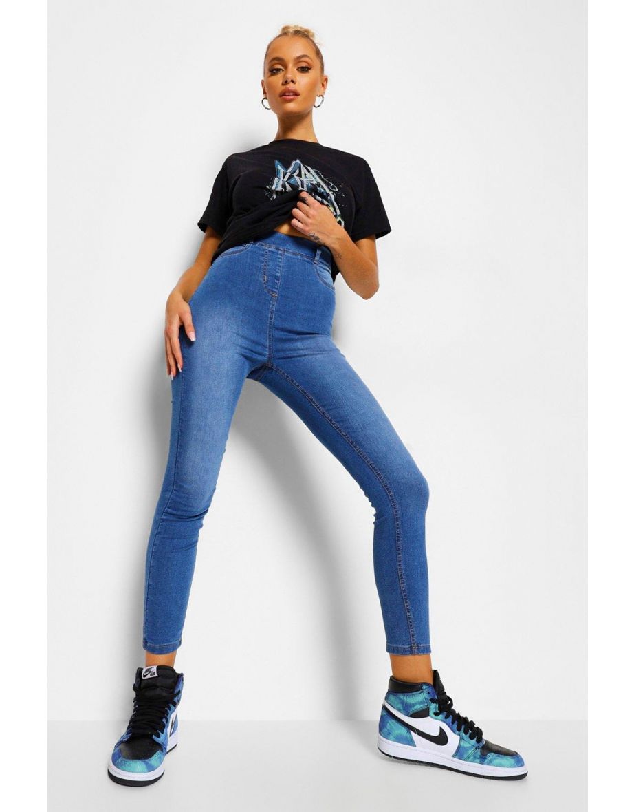 Jeggings sales and sneakers