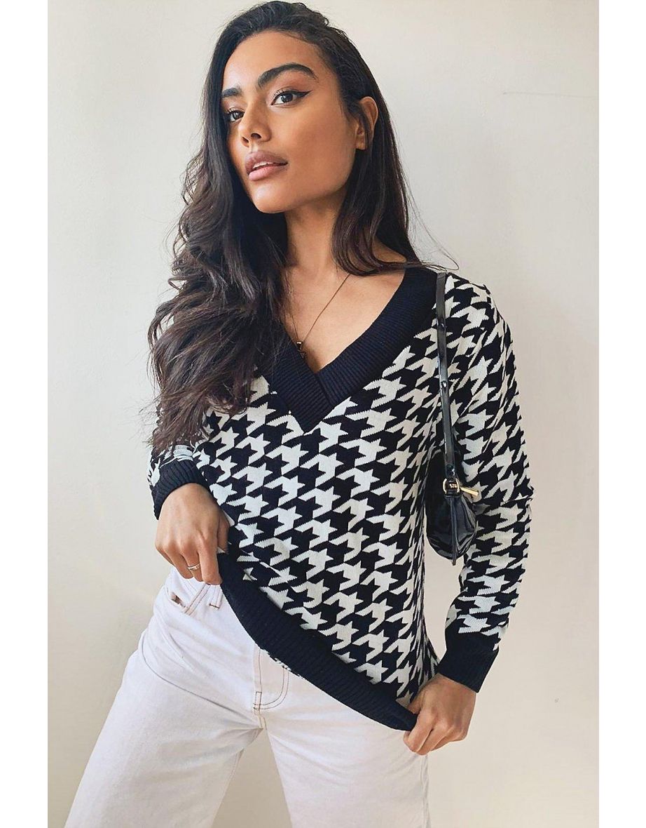 Dogtooth Jumper - black