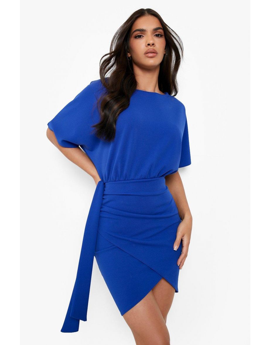 Batwing hotsell dress boohoo