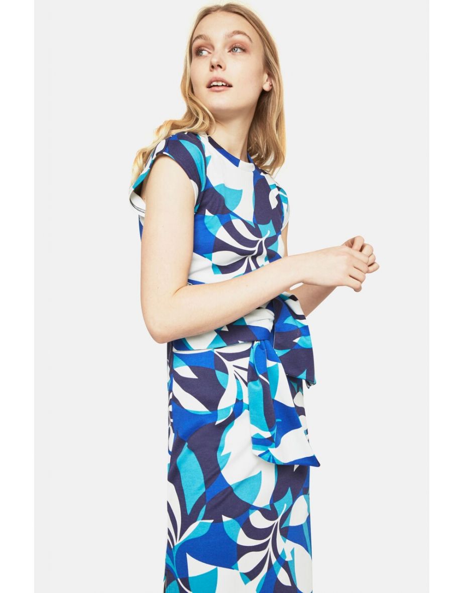 Capped shoulder below the knee dress